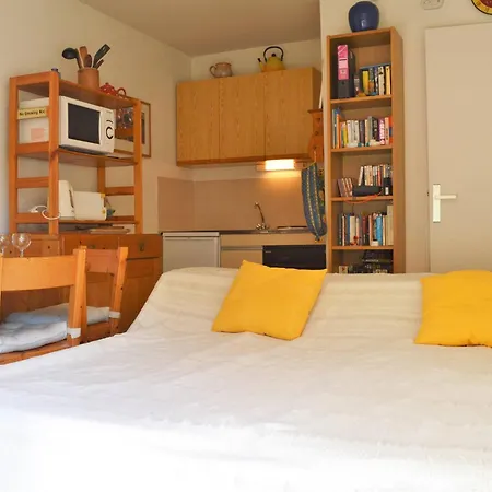 Apartmán T2 Avec Loggia, Proche Et Commerces, Parking Inclus - - Fr-1-251-521 Bormes-les-Mimosas