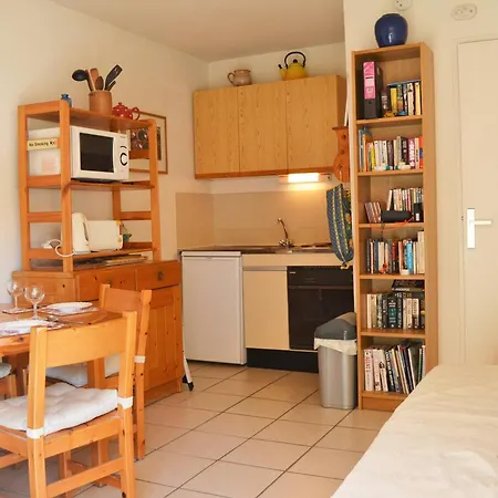 T2 Avec Loggia, Proche Et Commerces, Parking Inclus - - Fr-1-251-521 بورم لي ميموزا